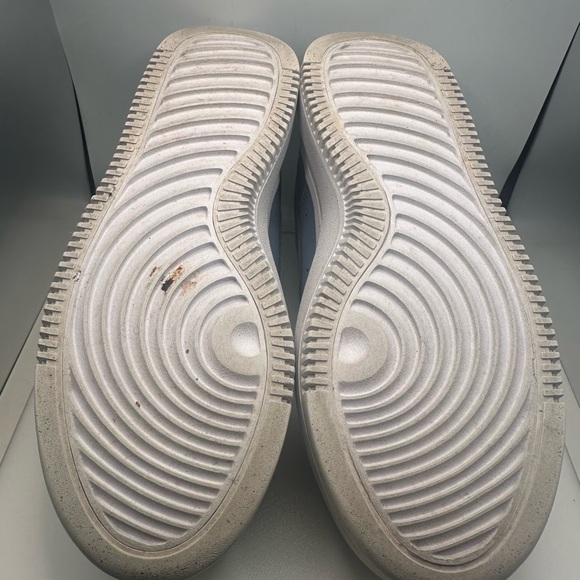 Nike Women's Blue and White Sneakers - Picture 5 of 6